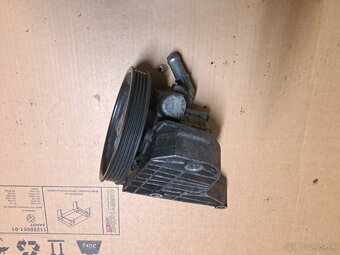 BMW vodná pumpa. - 2