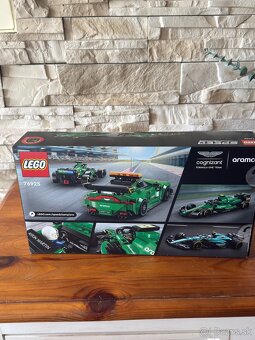 LEGO Speed Champion 76925 - 2