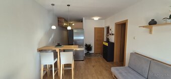 Na prenájom 3-izbový byt s balkónom v Bojniciach, sídlisko L - 2