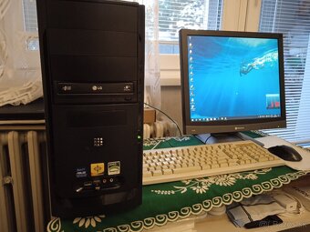 PREDÁM POUŽÍVANÝ STOLNÝ POČÍTAČ - 2