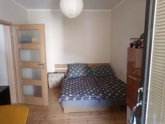 Trojizbový byt Liptovský Mikuláš, sídlisko Podbreziny - 2