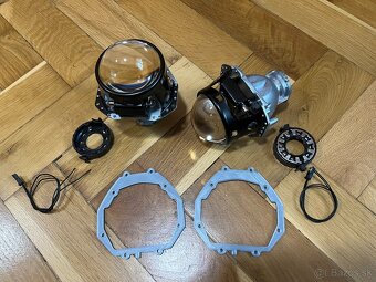 Subaru Outback Legacy  Pajero 4 Bi-xenon sada - 2