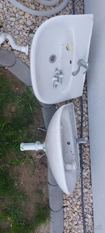 Predám dve umyvadla - 2