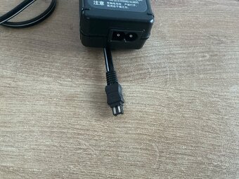 Sony napajaci adapter AC-L200C - 2