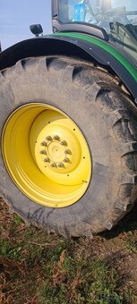 kolesá John Deere - 2