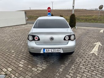 Volkswagen Passat B6 - 2