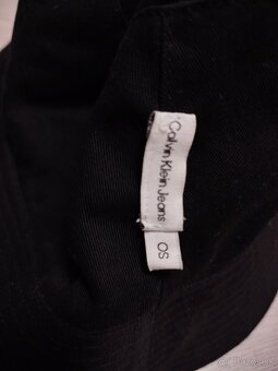 Calvin Klein klobúk - 2