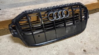 Maska Audi Q7 čierna - 2