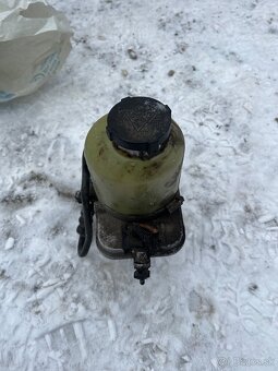 Servo čerpadlo Opel astra h 1.4 - 2