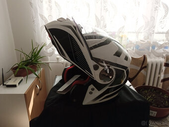 prilba,helma maxx vel.L - 2