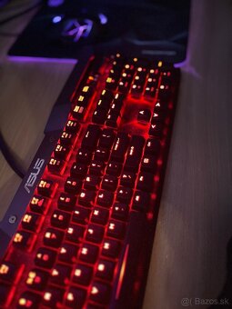 Asus horus - s red switch tlačidlami - 2