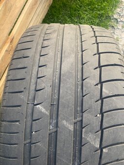 Letne pneu 295/35 R21 - 2