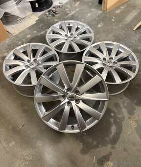 Hliníkové disky 5x108 R18 Volvo XC90 , V90 , S90 , S60 - 2