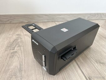 Skener film negatívov a diapozitívov Plustek OpticFilm 8200i - 2