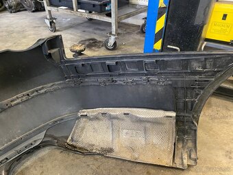 Predám zadný nárazník vw passat 3c - 2