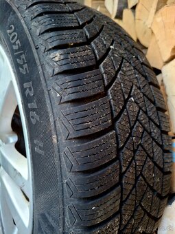 Predám 16" Peugeot ALU disky obuté na zimných pneu - 2
