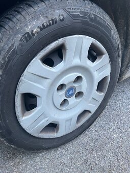 Kúpim puklice na Fiat Punto - 2