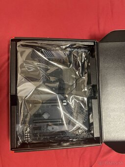 ASUS ROG STRIX X570-F GAMING - 2