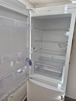 Whirlpool chladnicka s mrazničkou - 2