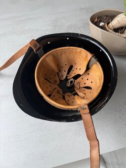 Vojenská helma + fľaša + maska - 2