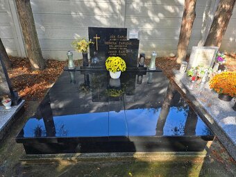 Predam, prepustim hrobove miesto s nahrobnym kamenom - 2