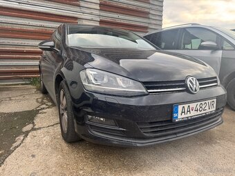 Volkswagen Golf - 2