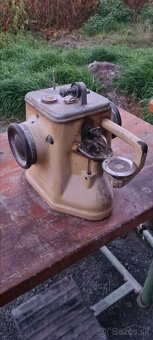 Kožušnícky šijací stroj - 2