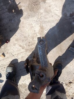 Predná pravá otoč Audi A4B7 - 2