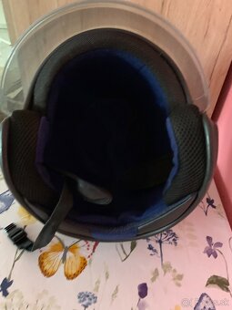 Prilba na motorku - 2