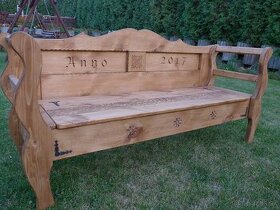 Rustikálna drevená lavica s úložným priestorom, s rezbou - 2