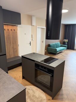 Luxusný 2-izbový byt v centre Lučenca po kompletnej rekonštr - 2