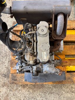 Predám kubota D722 Motor - 2