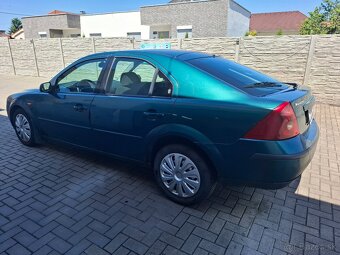 Ford Mondeo Ghia - 2