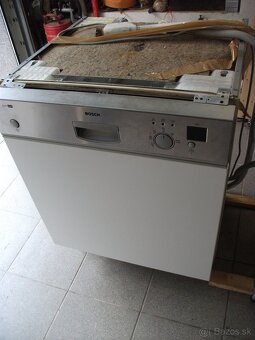 Vstavaná umývačka riadu š-60cm,zn.Bosch/Germanny. - 2