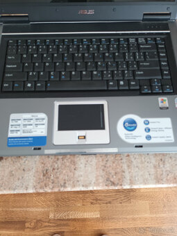 Predám notebook ASUS F3Eseries - 2