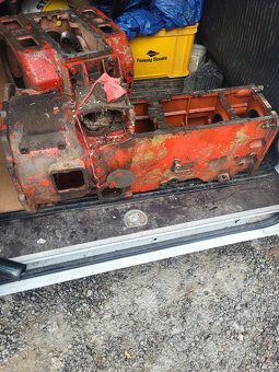 ponúkam obal prevodovky zetor 3011 - 2