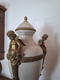 Porcelánová váza - 2