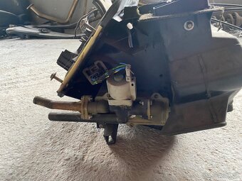 Bmw e30 airbox - 2