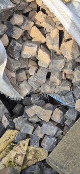 Predám Čadičovú dlažbu - mačacie hlavy - 2