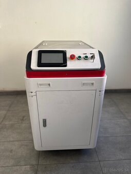 Laser na čistenie 1500W,pôvodná cena 14 000 €,len 121 hodín - 2
