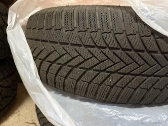 Predám Bridgestone Blizzak 265/65/17 zimné pneu - 2