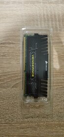 Corsair VENGEANCE 8GB DDR3 - 2