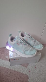 Tenisky zn. Geox vel. 31 - 2