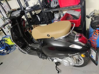Vespa Primavera 50 Piaggio - 2