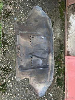 Kryt pod motor audi A4 - 2
