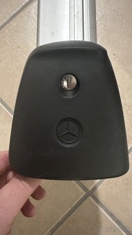 Strešný nosič na Mercedes C Class W205 - 2