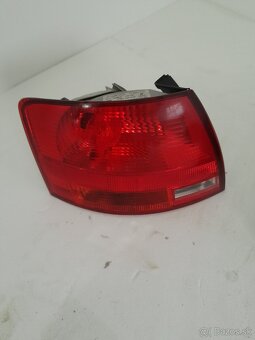 Zadný nárazník audi a4 - 2