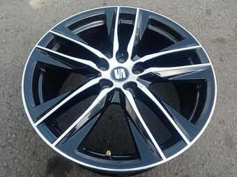 5x112 Seat Leon 8Jx19 ET50 5F0601025AC alu disky - 2