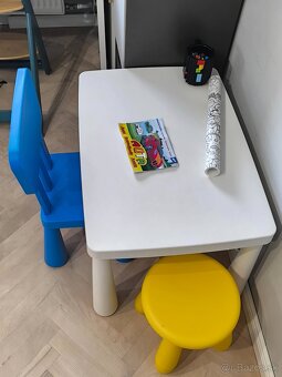 IKEA Mammut stôl a Mammut stoličky - 2