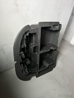 Skoda oktavia 3  / kufor /box - 2